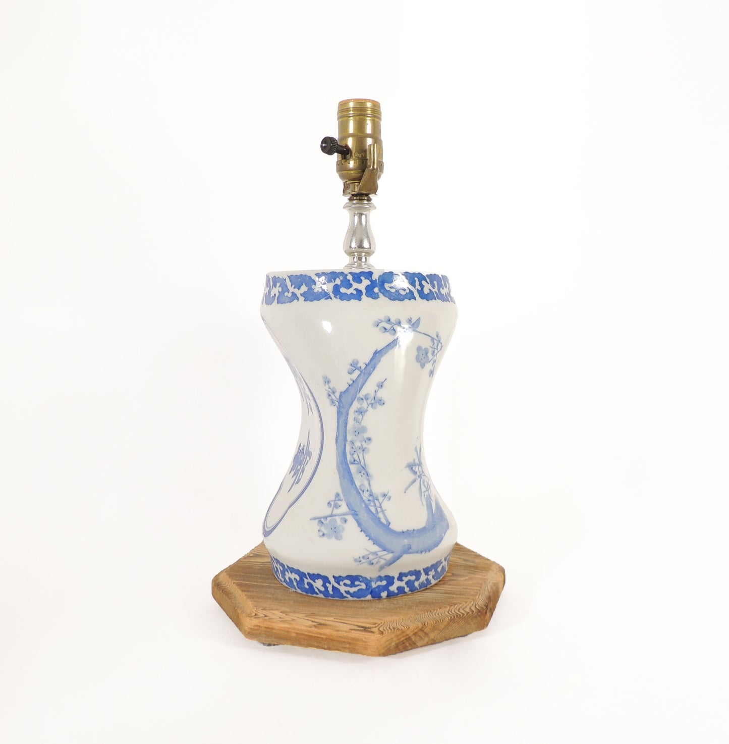 Vintage Oriental Collection Ceramic Art Table Lamp