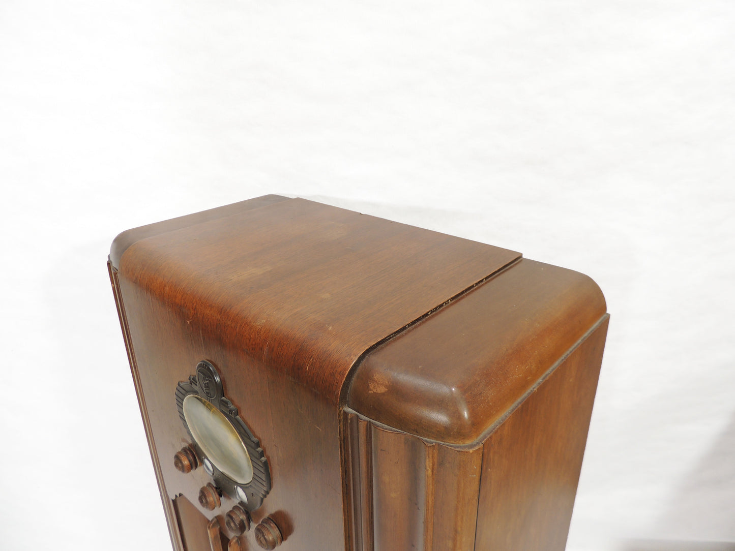 Vintage Collectible Large Art Deco Floor Wooden case Majestic Radio