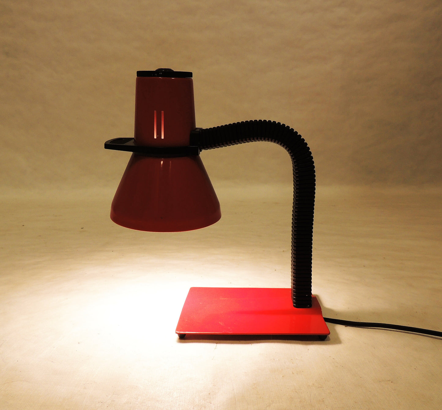 Vintage Modernist Functional Design Adjustable Red Ledu Co Table Desk Lamp