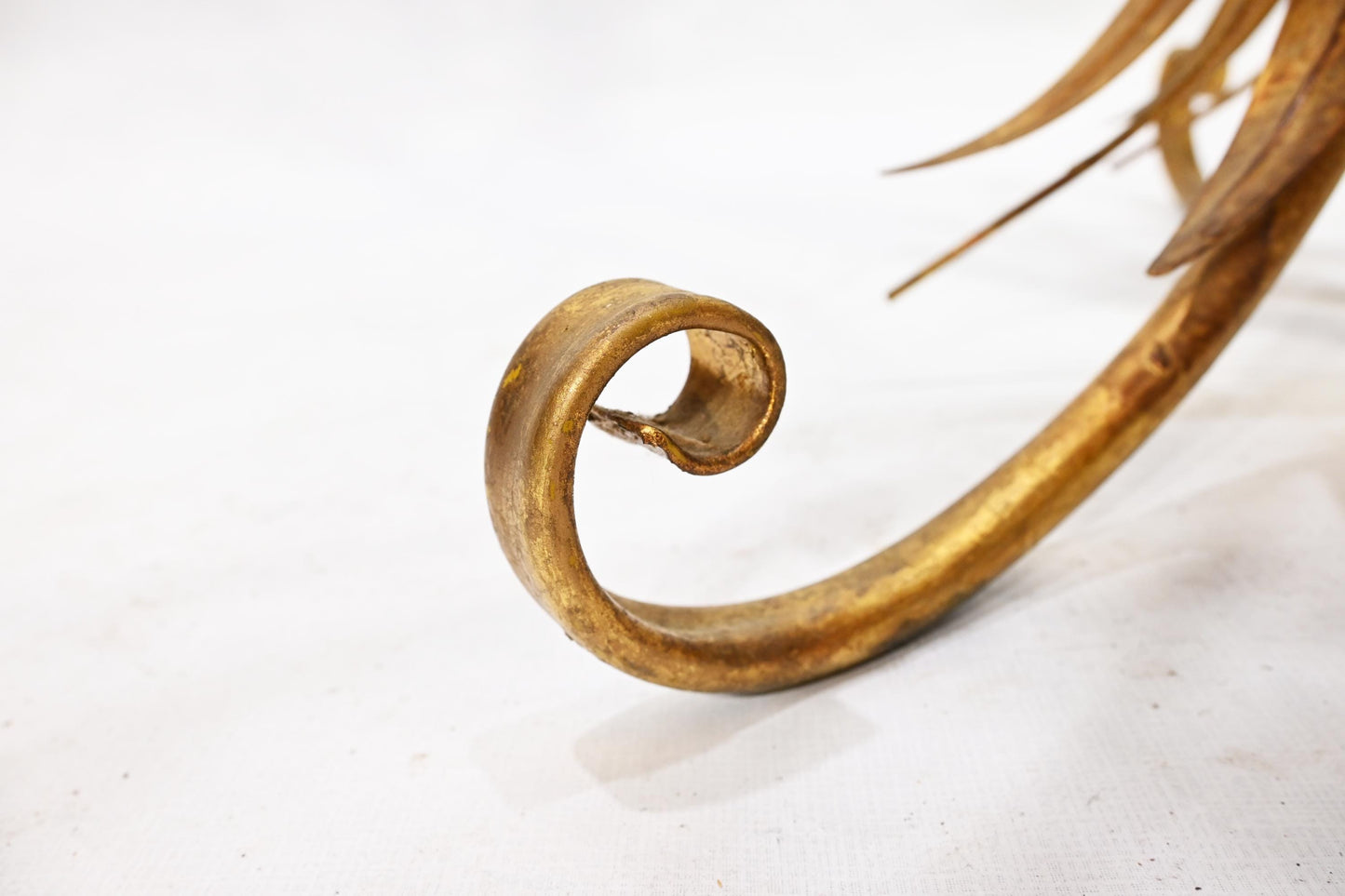 Modernist Era Hollywood Regency Wheat Metal Gilt Tole Round Glass Side Table