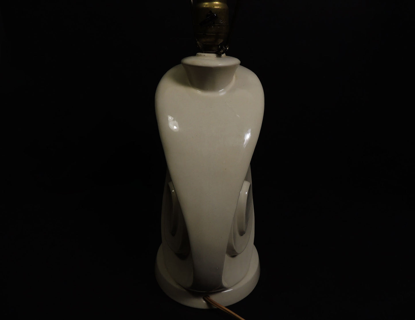 Vintage Art Deco Spiral Seashell design Ceramic Table Lamp