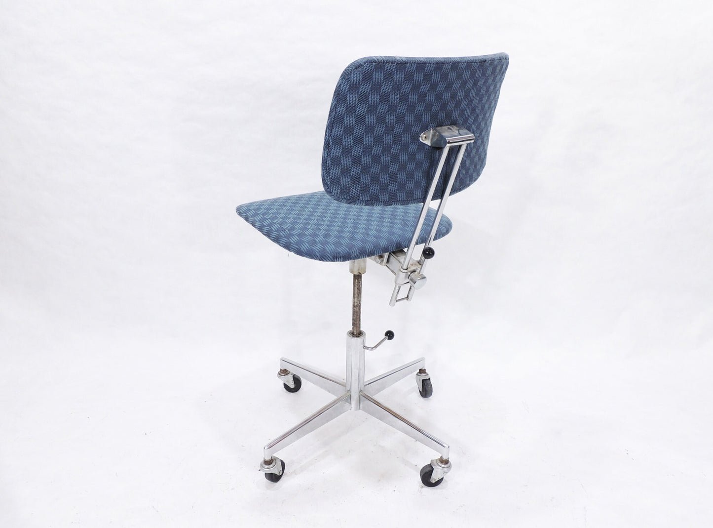 Modernist Era Stendig Finland Blue Cloth Height Adjustable Swivel Rolling Desk Chair