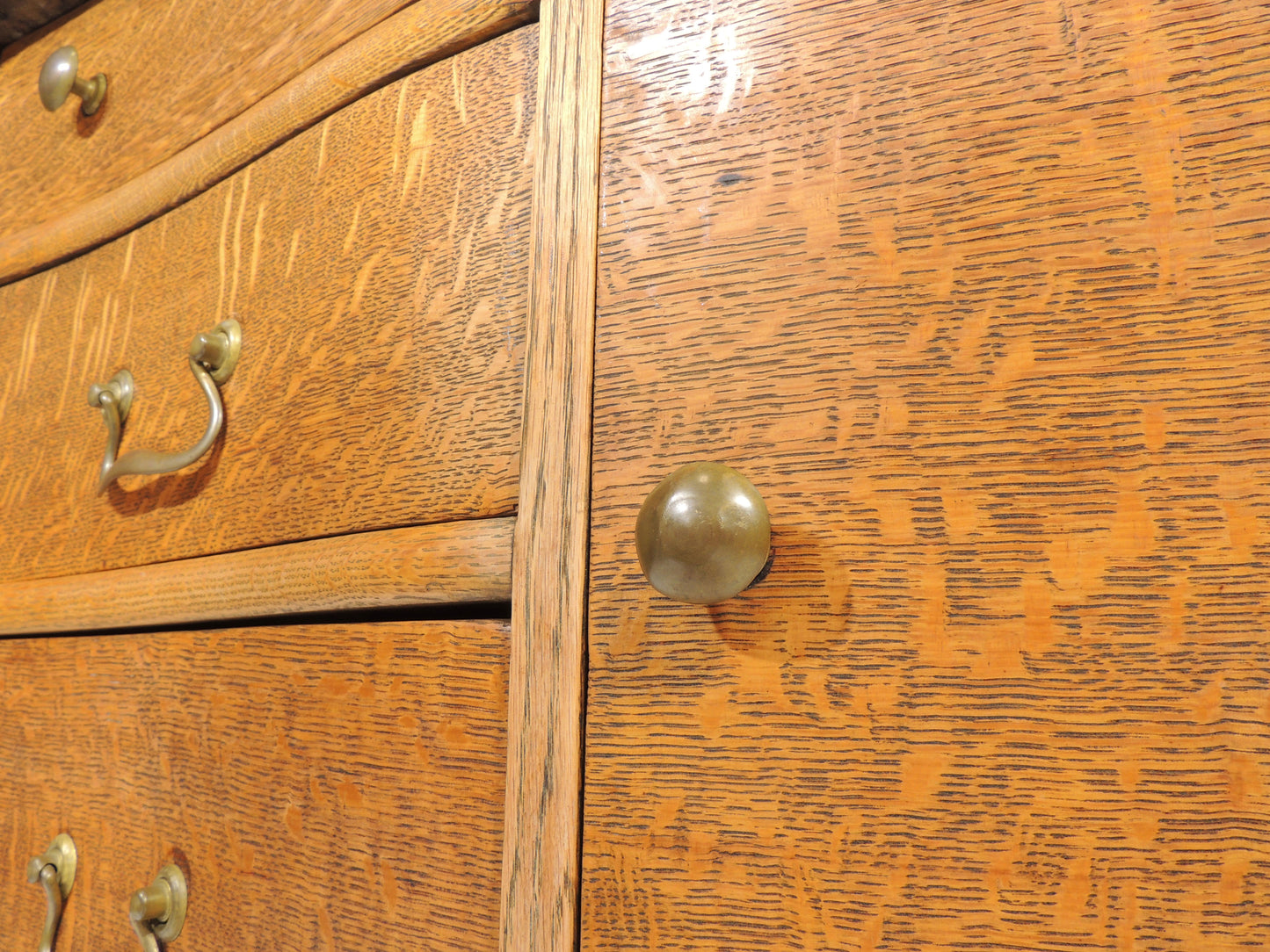 Rustic Antique Oak Finish Side Server Cabinet w Drawers and Door